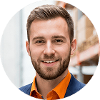 client_photo_03.png